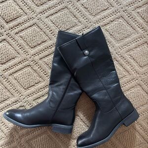 FRYE AND CO. Black Leather Riding Boots